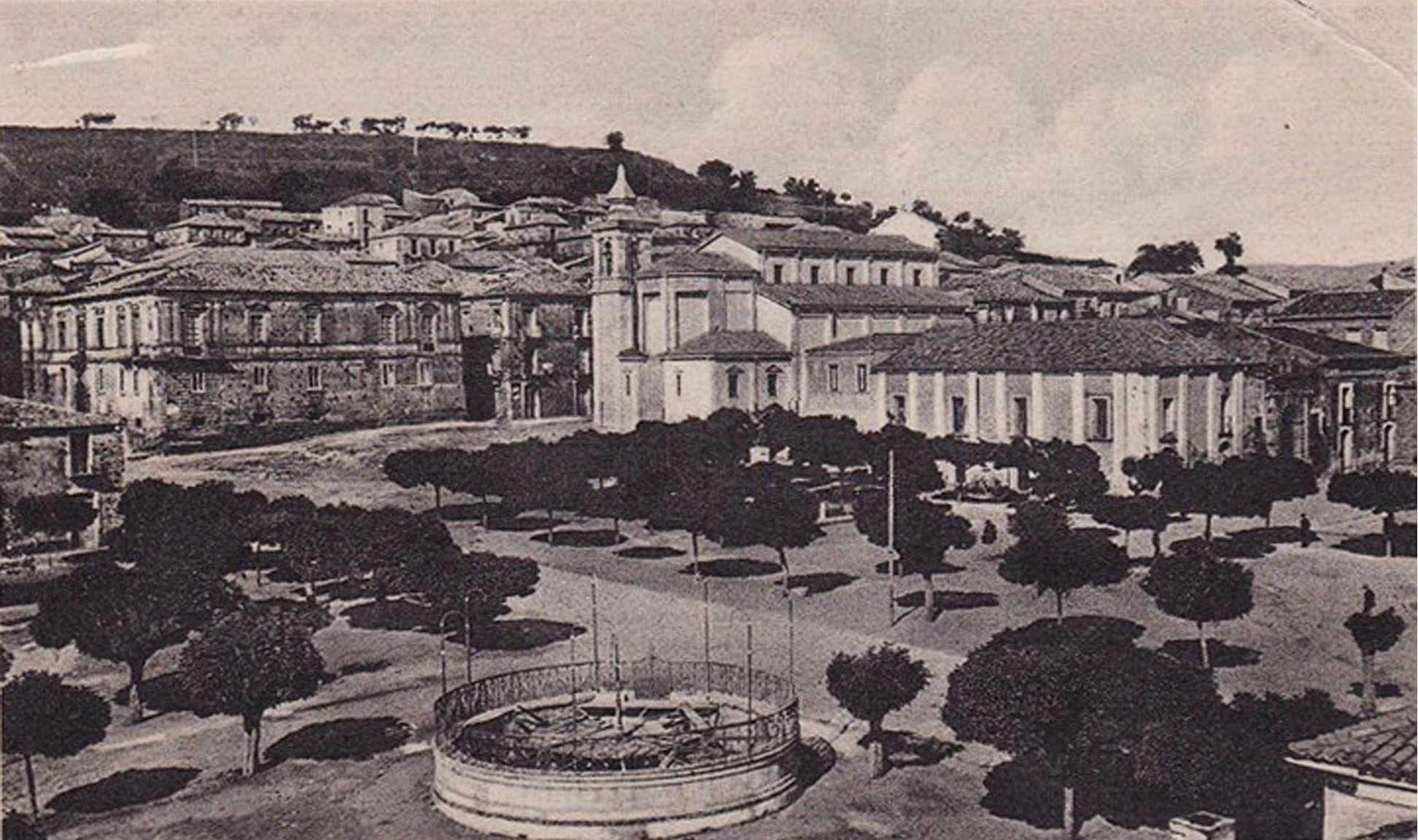 Filadelfia Piazza Serrao